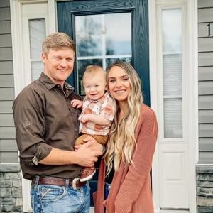 Meet your Posher, Devany